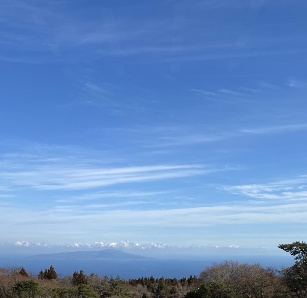 対岸は房総半島？